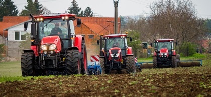 LEVERANCIER VAN MACHINES VOOR LANDBOUW, TUINBOUW EN INFRA